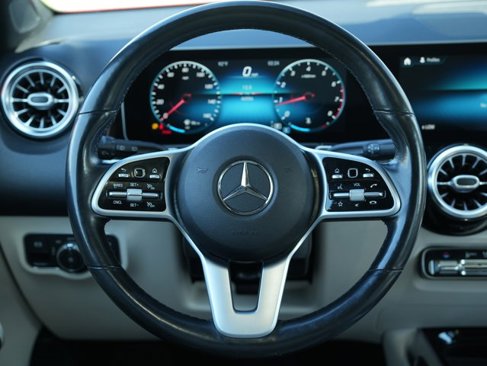 Certified 2021 Mercedes-Benz GLB 250 4MATIC w/ Premium Package image 23