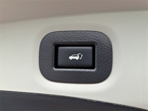 Used 2019 Nissan Rogue SL w/ Premium Package image 29