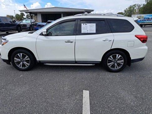 Used 2017 Nissan Pathfinder SV w/ Cargo Package image 13