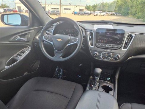Used 2022 Chevrolet Malibu LT image 11
