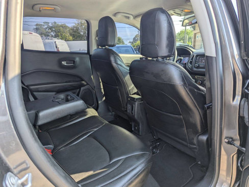 Used 2018 Jeep Compass Latitude image 18