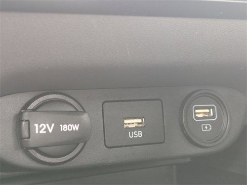 Used 2023 Hyundai Elantra SEL w/ Convenience Package image 18