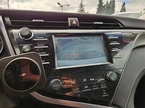 Used 2019 Toyota Camry SE image 7