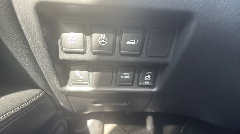 Used 2018 Nissan Pathfinder SL image 46