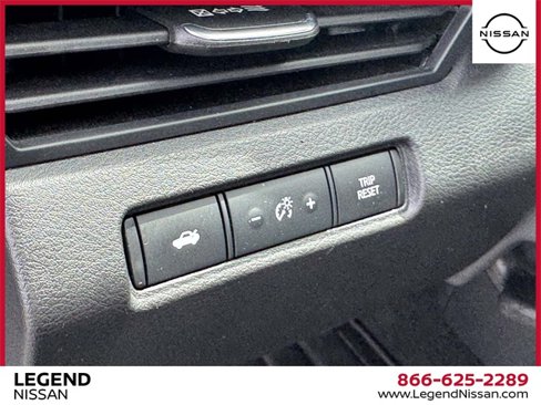 Used 2024 Nissan Altima 2.5 SV image 16