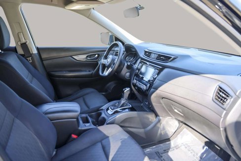 Used 2018 Nissan Rogue SV image 29