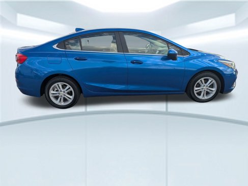 Used 2016 Chevrolet Cruze LT w/ Convenience Package image 7