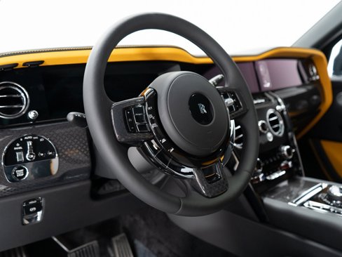 New 2025 Rolls-Royce Cullinan Black Badge image 15