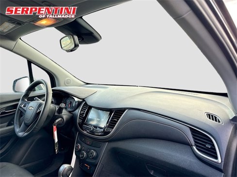 Used 2017 Chevrolet Trax LT image 28