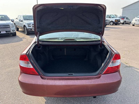 Used 2004 Toyota Camry LE image 17