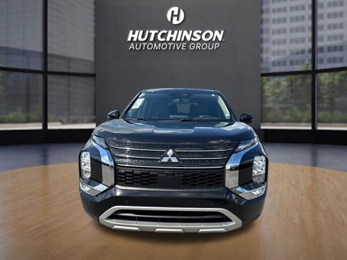Used 2024 Mitsubishi Outlander SE image 8