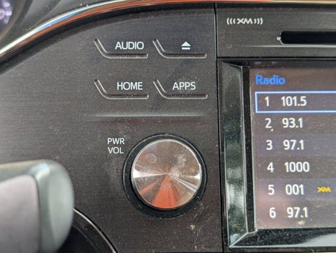 Used 2017 Toyota Avalon Limited image 26