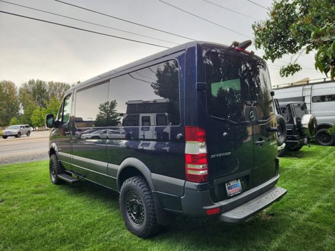 Used 2016 Mercedes-Benz Sprinter 2500 image 4