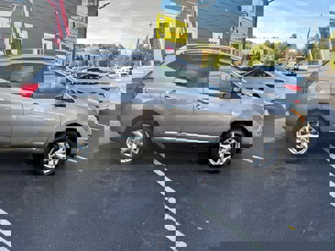 Used 2011 Nissan Rogue SV image 4