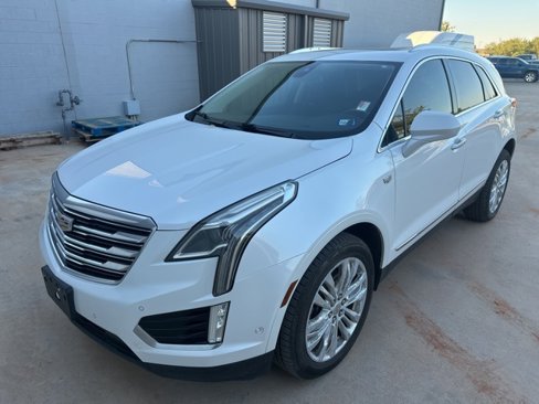 Used 2017 Cadillac XT5 Premium Luxury w/ Driver Assist Package image 3