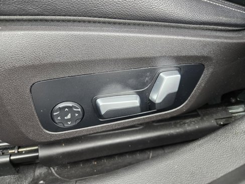 Used 2023 BMW 330e w/ Driving Assistance Package image 23