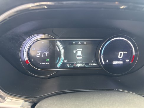 Used 2022 Kia Niro EX w/ Cold Weather Package image 10