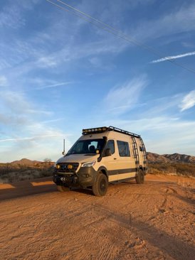 Used 2022 Mercedes-Benz Sprinter 2500 image 34