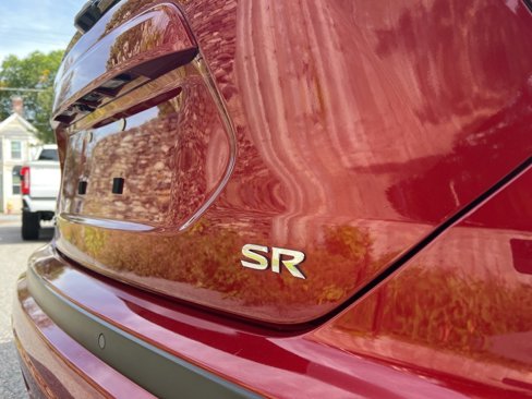 Used 2022 Nissan Kicks SR image 9