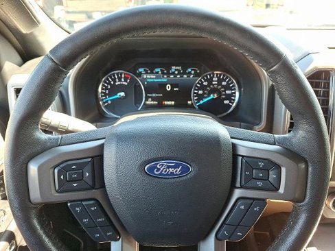 Certified 2018 Ford Expedition Max XLT w/ Equipment Group 202A image 18