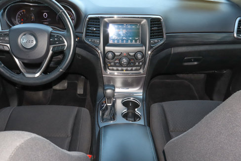 Used 2019 Jeep Grand Cherokee Laredo image 10