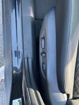 Used 2018 Nissan Rogue SV w/ Premium Package image 18