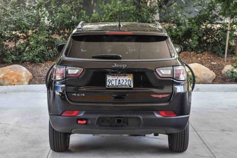 Used 2022 Jeep Compass Trailhawk w/ Trailhawk Elite Group image 5
