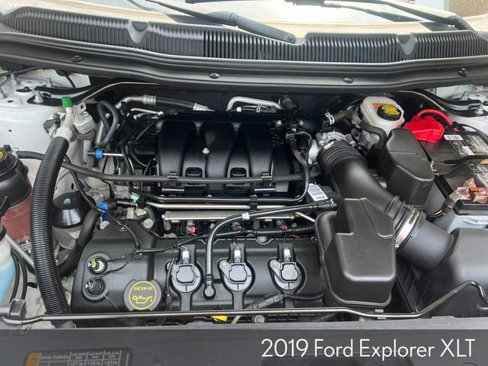 Used 2019 Ford Explorer XLT w/ Equipment Group 202A image 38
