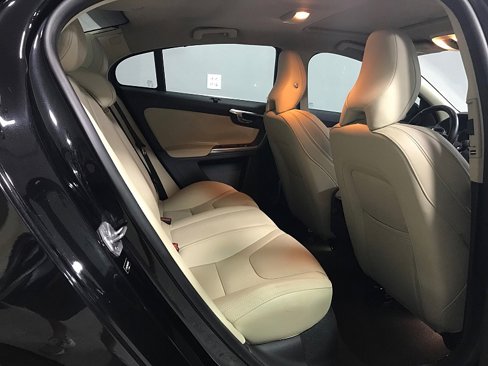 Used 2016 Volvo S60 T5 Inscription Platinum image 19