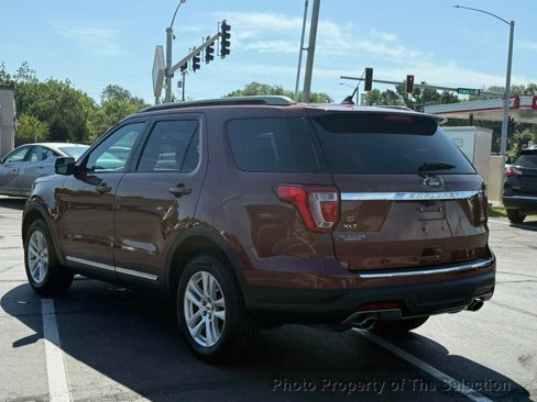 Used 2018 Ford Explorer XLT w/ Equipment Group 201A image 12