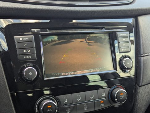 Used 2020 Nissan Rogue S image 25