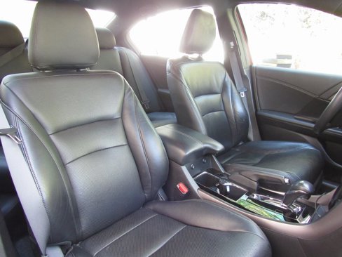 Used 2016 Honda Accord Sport image 19