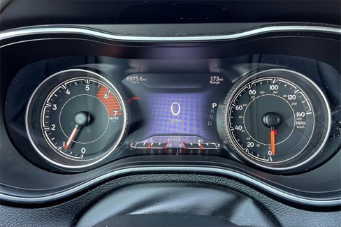 Used 2019 Jeep Cherokee Limited w/ Luxury Group image 21