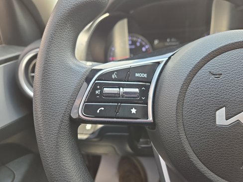 Used 2023 Kia Forte LXS image 17