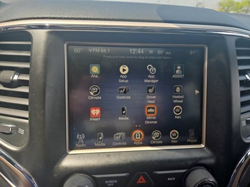 Used 2016 Jeep Grand Cherokee Limited image 13