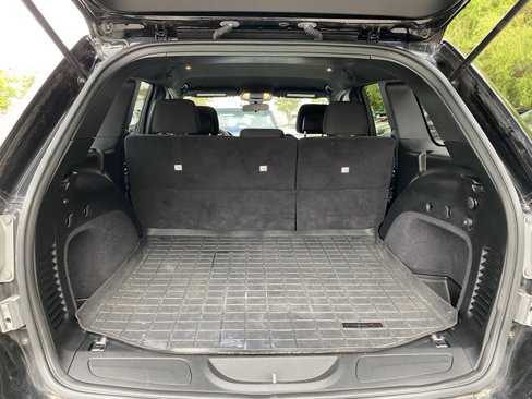 Used 2018 Jeep Grand Cherokee Laredo image 30