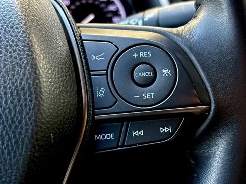 Used 2023 Toyota Camry XSE image 14