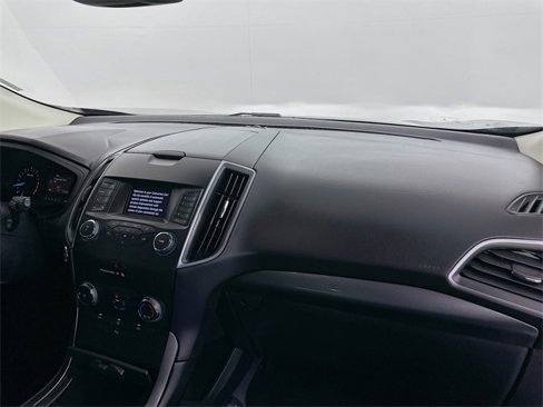 Used 2019 Ford Edge SE image 29