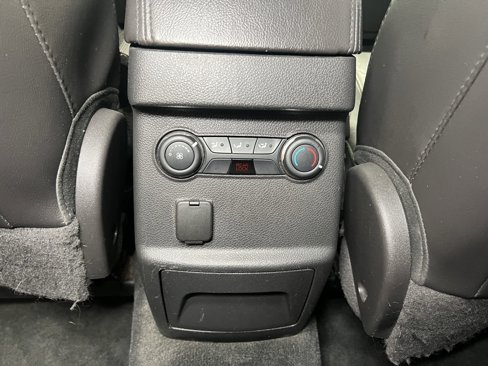 Used 2014 Ford Explorer XLT w/ Equipment Group 202A image 25
