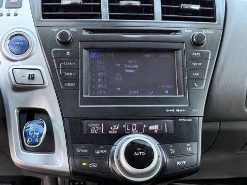 Used 2013 Toyota Prius V Five image 27