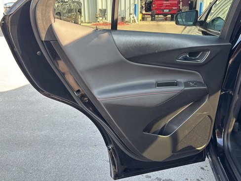 Used 2023 Chevrolet Equinox RS image 17