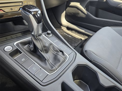New 2025 Volkswagen Jetta SE image 16
