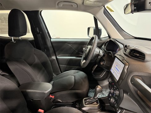 Used 2023 Jeep Renegade Latitude image 25