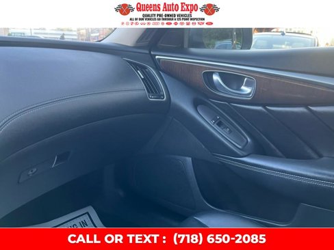 Used 2018 INFINITI Q50 Luxe w/ Essential Package (3.0T Luxe) image 13