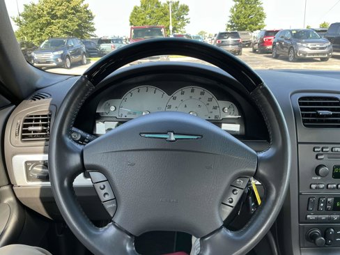 Used 2002 Ford Thunderbird image 18