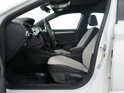 Used 2021 Volkswagen Jetta R-Line image 18