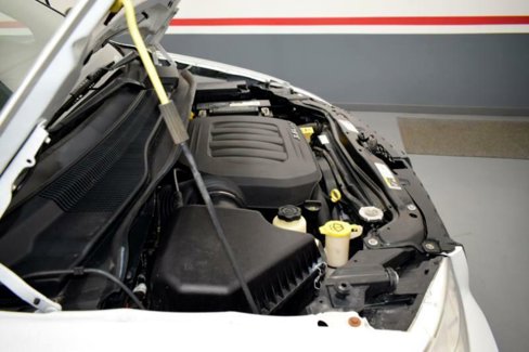 Used 2014 RAM C/V Tradesman image 11