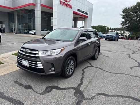Used 2019 Toyota Highlander XLE image 2