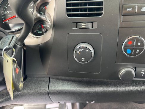 Used 2011 Chevrolet Silverado 1500 LT w/ All-Star Edition image 30