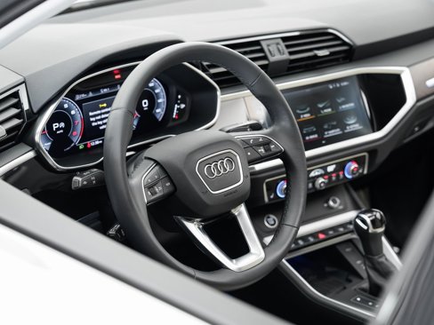 Used 2021 Audi Q3 2.0T Premium Plus image 9